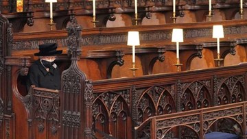 Tang lễ Hoàng thân Philip: Nữ hoàng Anh đưa tiễn phu quân chặng đường cuối