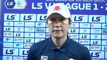 HLV Hàn lần đầu ra mắt báo giới: HAGL rất mạnh nhưng Hà Nội FC chưa từ bỏ