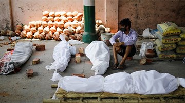 Covid-19: Tử thần càn quét Ấn, Thái; Mỹ ra thông báo mới về khẩu trang