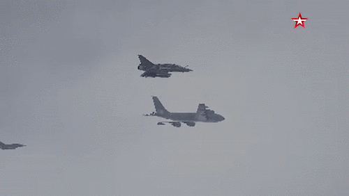 Su-30 của Nga chặn 3 máy bay quân sự Pháp trên Biển Đen