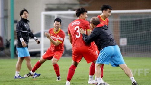 HLV Park Hang Seo khiến học trò toát mồ hôi vì trò chơi“lạ”