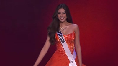 Khánh Vân khoe kỹ năng xoay váy ở bán kết Miss Universe 2020