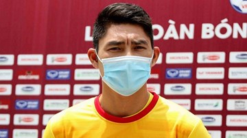 Thủ môn lần đầu  'ăn cơm tuyển' nung nấu cạnh tranh vị trí với Đặng Văn Lâm