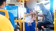 Nữ sinh bị người đàn ông quấy rối trên xe buýt