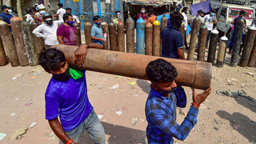 Covid-19: Ấn Độ vừa quay cuồng giữa bão dịch vừa lo dập thị trường chợ đen