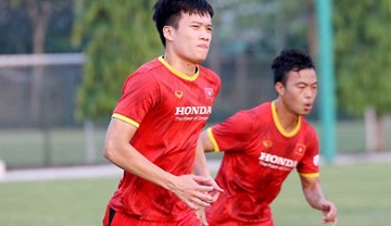 Hoàng Đức hồi phục 'thần tốc', dễ dàng vượt qua bài tập thể lực thầy Park