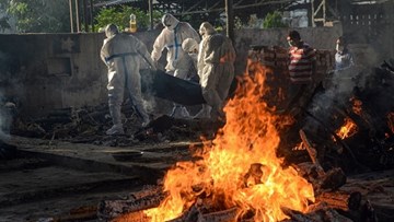 Covid-19: Tử thần vẫn đeo bám, Ấn Độ đã tính nới lỏng phong tỏa