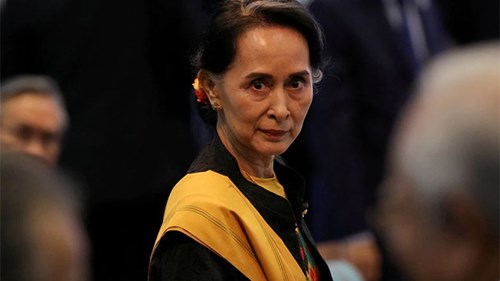 Bà Aung San Suu Kyi lần đầu xuất hiện kể từ sau khi bị bắt