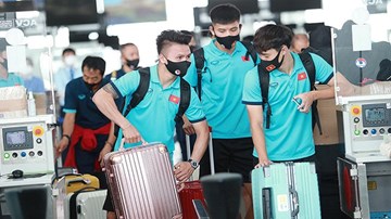 Tuyển VN ở UAE: Thầy Park lặng lẽ 'bỏ cuộc chơi' khi chạy đua cùng học trò