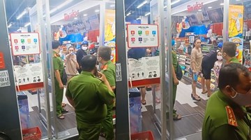 Xử phạt người phụ nữ đi siêu thị 'quyết' không đeo khẩu trang gây xôn xao