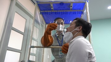 Cận cảnh buồng lấy mẫu xét nghiệm Covid-19 siêu di động