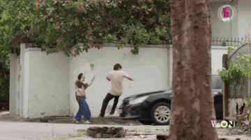 ‘Cây táo nở hoa’ tập 36: Ngà bị mẹ đẩy cho xe tông để đòi bồi thường