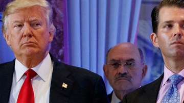 Cựu TT Trump lên tiếng về việc tập đoàn gia đình chính thức bị truy tố