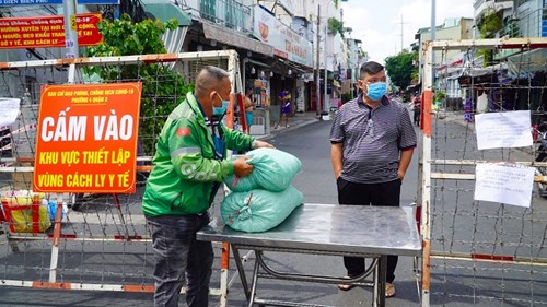 37 ca nhiễm mới, phong toả gấp đường Vườn Chuối và Nguyễn Thượng Hiền
