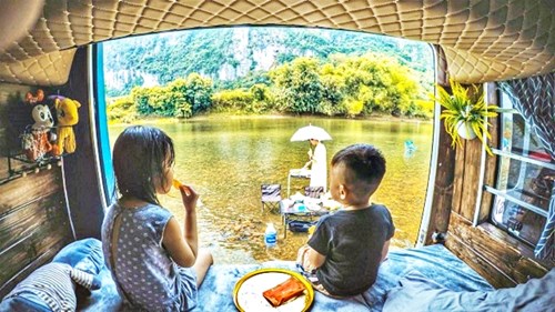 Vợ chồng Hà Nội chi 280 triệu làm nhà di động, đưa con đi 'chu du thiên hạ'