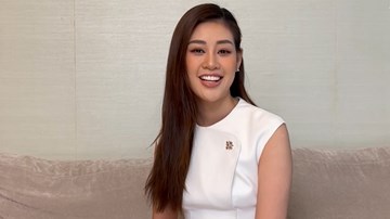 Khánh Vân uống trà, luyện viết chữ đẹp cùng cha khi giãn cách xã hội