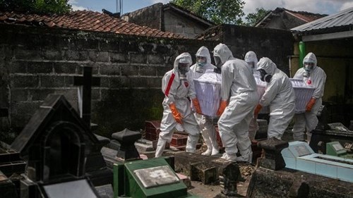 Covid-19: Virus tăng tốc, các nước ĐNA chao đảo đón ngày tồi tệ nhất
