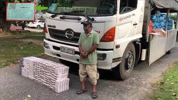 Lợi dụng phương tiện có 'luồng xanh', lái xe vận chuyển thuốc lá lậu