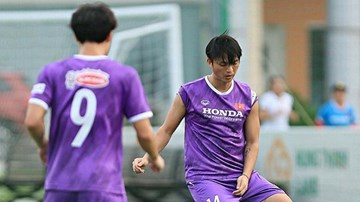 Tuấn Anh, Văn Toàn tập riêng cùng bác sĩ, HLV Park, Văn Hậu vắng mặt