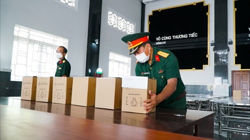 TP.HCM: Quân đội tiếp nhận, giao tận nhà tro cốt người mất vì Covid-19