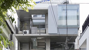 Tham khảo cách xây nhà 4 tầng siêu nhỏ vẫn có 5 ban công thoáng mát