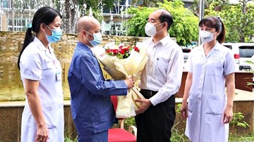 BN Covid-19 chạy ECMO đầu tiên của Hà Nội kể chuyện 'cố thở để sống'