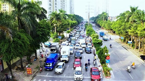 Ùn tắc tại Hà Nội ngày đầu nới lỏng giãn cách