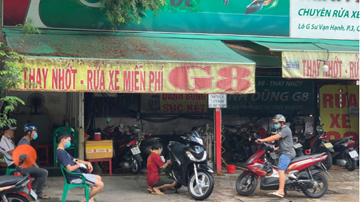TP.HCM: Tiệm sửa xe ‘đông như Tết’, la liệt xe chết máy, bị chuột cắn