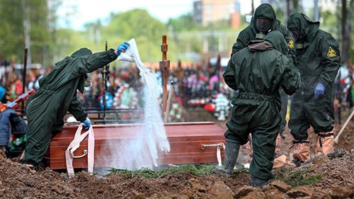 Covid-19: Singapore, Nga đi qua ngày buồn; tin vui với du khách đến Mỹ