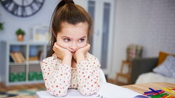 Giao bài tập về nhà cho học sinh cấp 1: Chuyên gia nước ngoài nói gì?