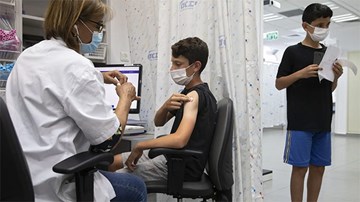Covid-19: Mỹ đưa ra kết luận về vắc-xin cho trẻ, TQ tăng vọt ca nhiễm mới