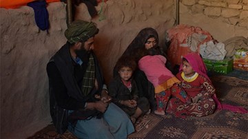 Bi kịch người Afghanistan bán con gái lấy tiền, Taliban lên tiếng