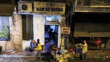 Hà Nội siết chặt chống dịch, hàng quán đóng cửa im lìm sau 21h