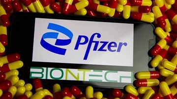Covid-19: 90 nước đổ xô mua thuốc Pfizer, một nước bắt buộc tiêm cho trẻ