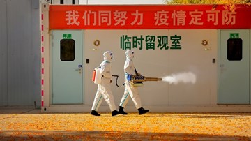 Covid-19: Trung Quốc “vỡ mộng”; Mỹ nới lỏng nhập cảnh cho du khách