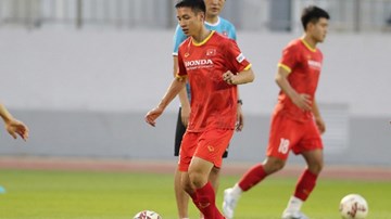 Hùng Dũng trở lại, phô diễn kĩ năng cùng ĐTVN trước thềm AFF Cup 2020