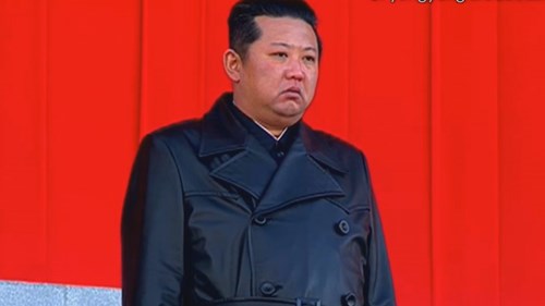 Tưởng niệm 10 năm ngày mất ông Kim Jong Il, NLĐ Kim xuất hiện tiều tụy