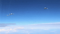 Khoảnh khắc 4 tiêm kích Su-30 đồng loạt nã tên lửa diệt mục tiêu trên không