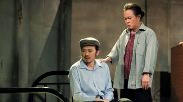 Việt Hương tiết lộ: 'Sức khỏe anh Hoài Linh không tốt, vết mổ rất đáng sợ'