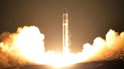 Triều Tiên tiếp tục phóng tên lửa; Nga, TQ kêu gọi nới lỏng trừng phạt