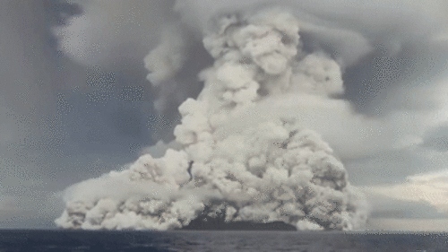 Sau động đất sóng thần, Tonga chìm trong tro bụi, một hòn đảo biến mất