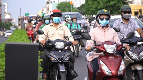 TP.HCM: Ùn ùn người đi làm ngày đầu sau kỳ nghỉ Tết