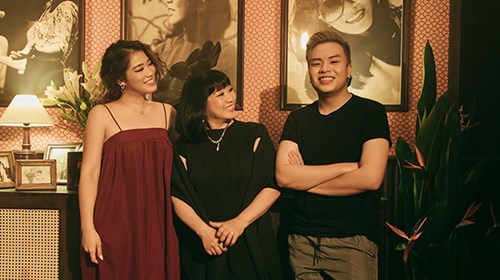 Cẩm Vân khóc nức nở vì đồng cảm với người bị bệnh Alzheimer