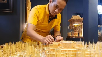 Kiến trúc sư Việt cùng 379 người làm tranh bằng tăm giang lập kỷ lục châu Á