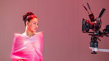 Vũ Thu Phương làm phim thời trang khoe hình ảnh 'lột xác' ngoạn mục