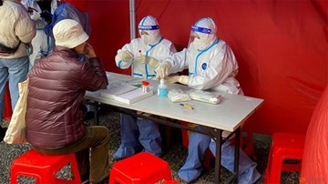 Covid-19: Thượng Hải chống dịch kiểu mới, Hong Kong nới lỏng hạn chế